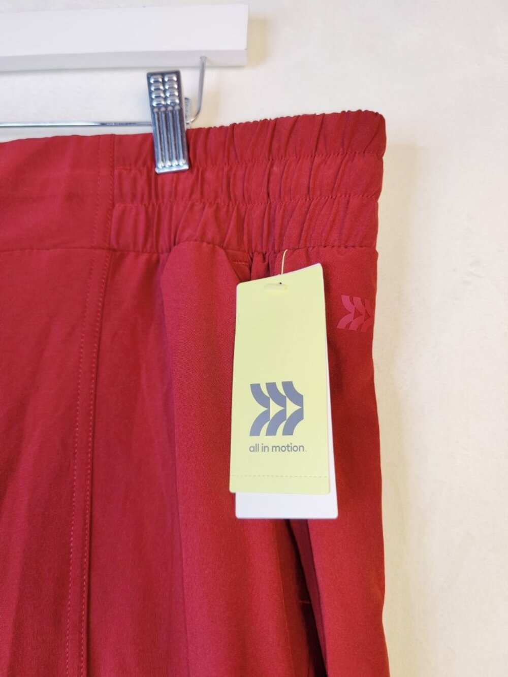All In Motion Women's Active Light Weight Mid-Rise Cargo Joggers Maroon Size XXL - Picture 2 of 7